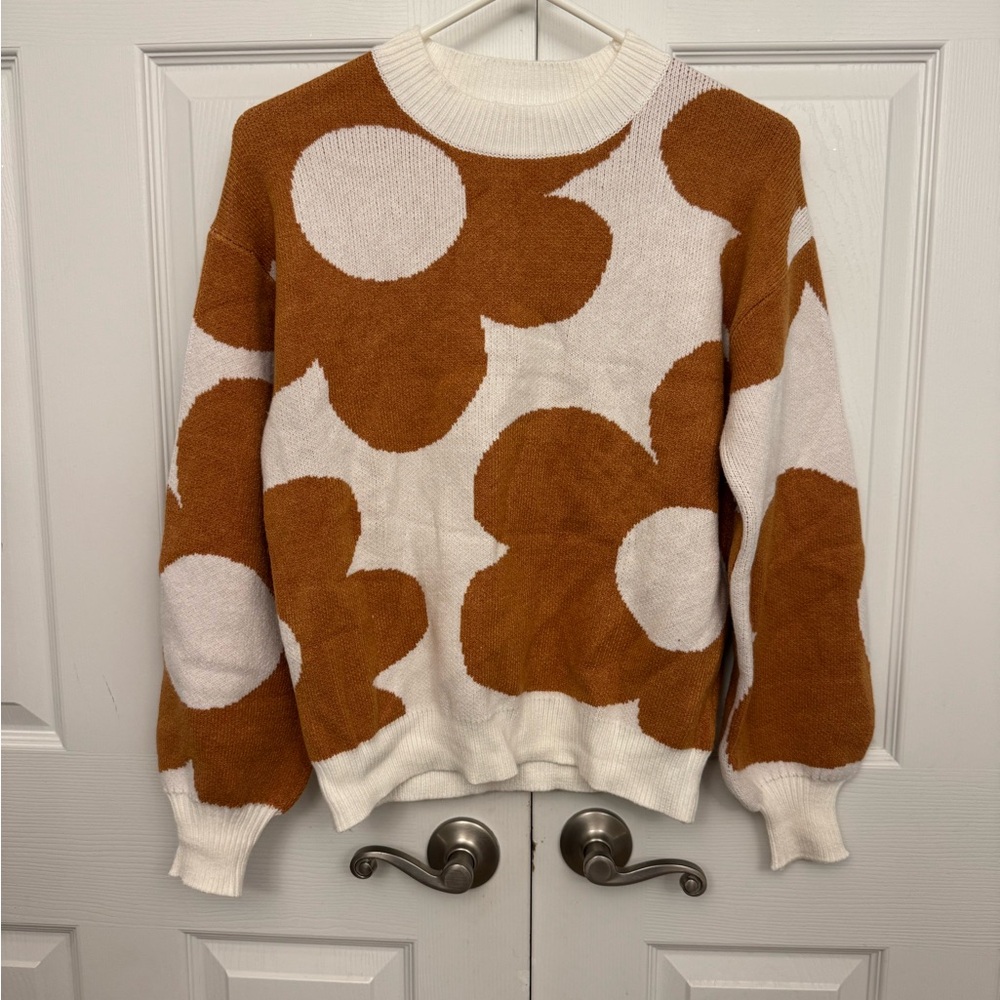 Floral Patterned Sweater - White and Orange
